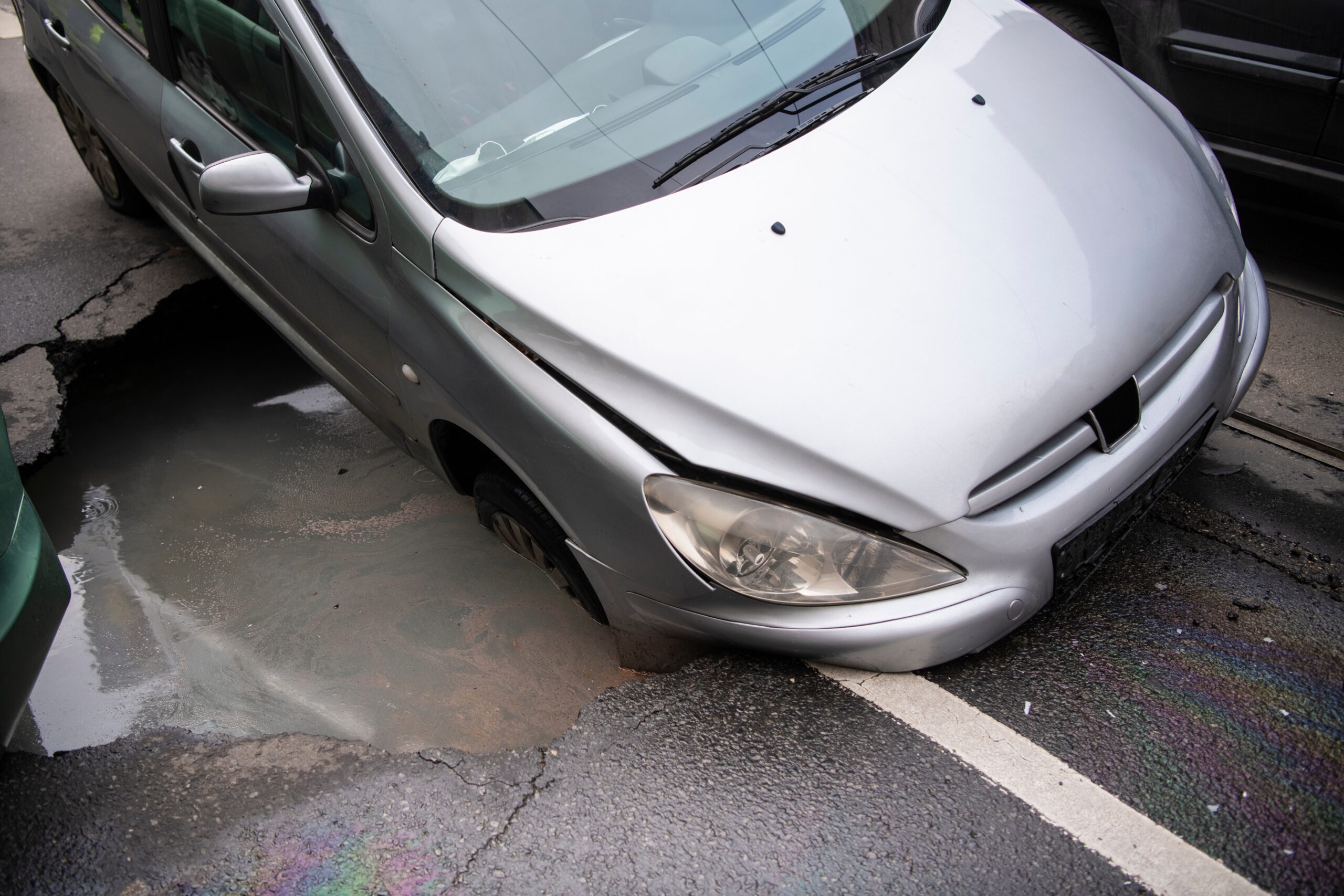 Who is Liable if a Road Hazard Causes a Car Accident?